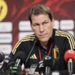 Rudi Garcia tijdens een gespannen persmoment van de Rode Duivels voor de WK-opener tegen Egypte