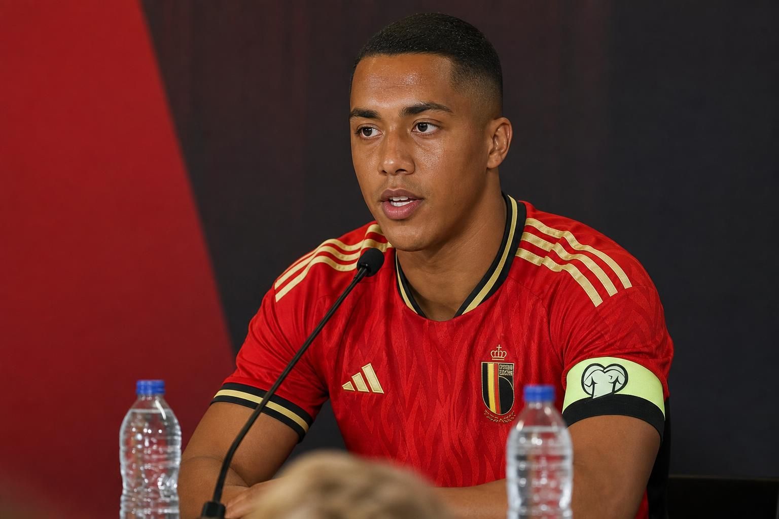 Youri Tielemans en de Rode Duivels bereiden zich voor op een warme WK-opener tegen Egypte.