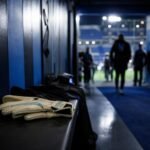 Keeperhandschoenen in een Club Brugge-context na het officiële vertrek van Dani Van Den Heuvel