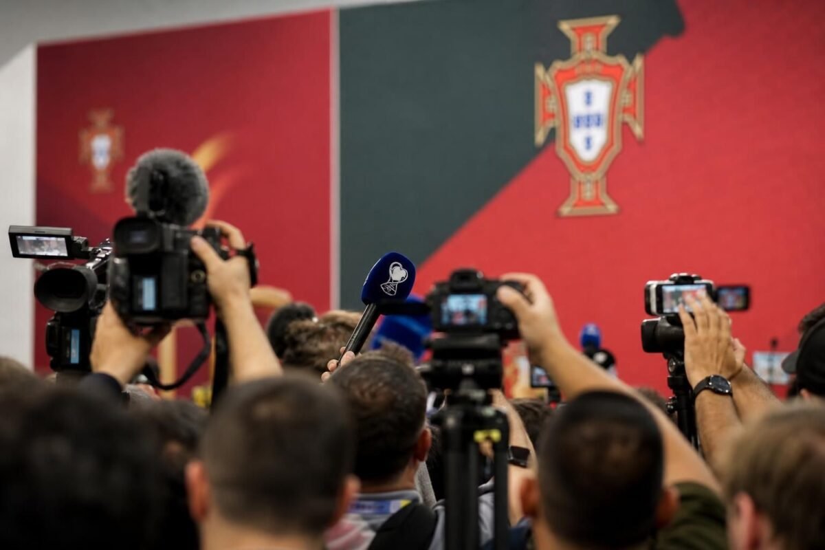 Roberto Martinez tijdens een gespannen Portugal-context op het WK
