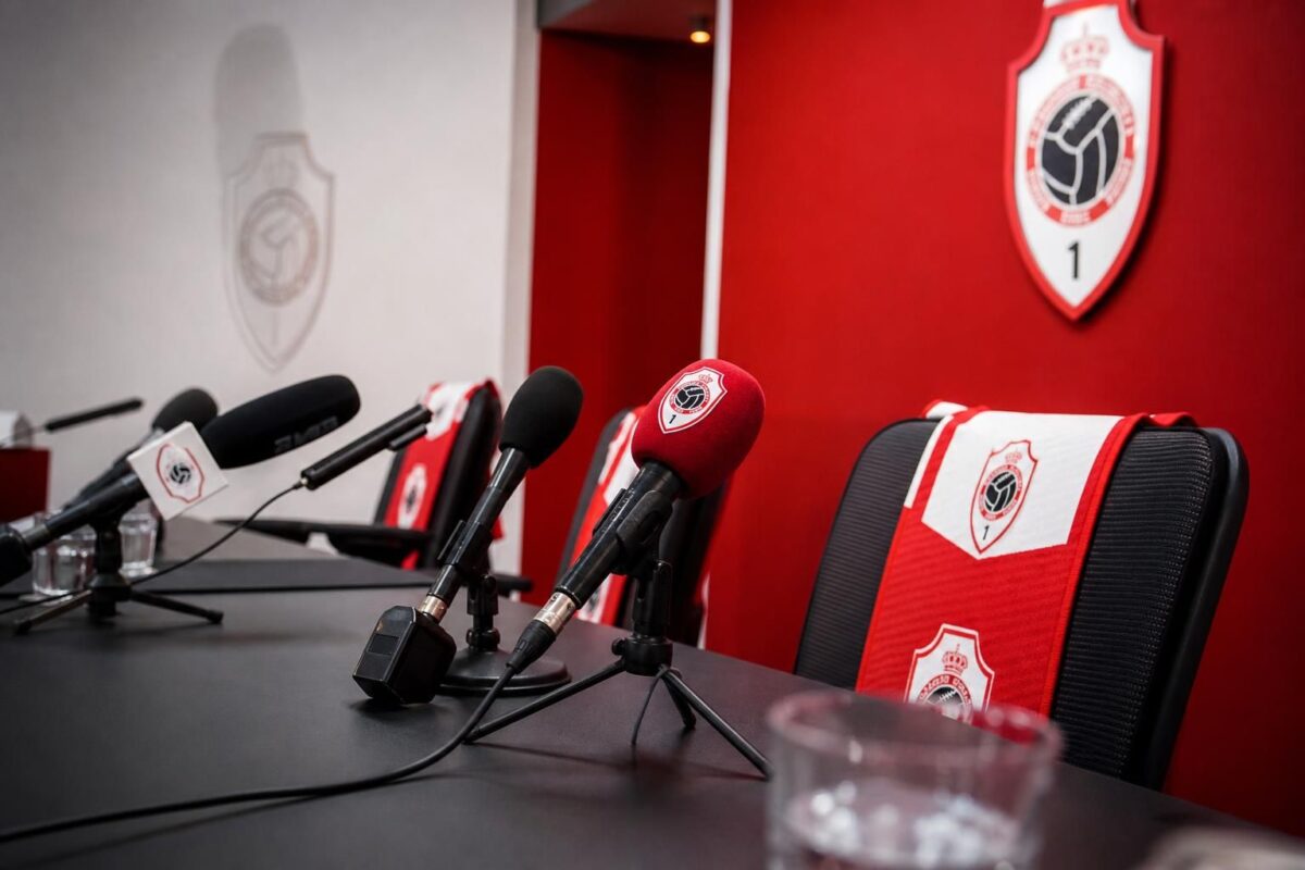 Perscontext rond de overname van Royal Antwerp FC zonder herkenbare personen