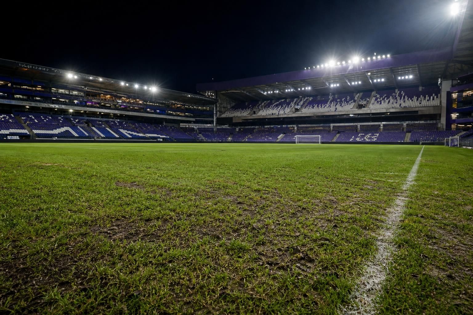 De grasmat van Lotto Park in aanloop naar Anderlechts Europese duel met Hammarby