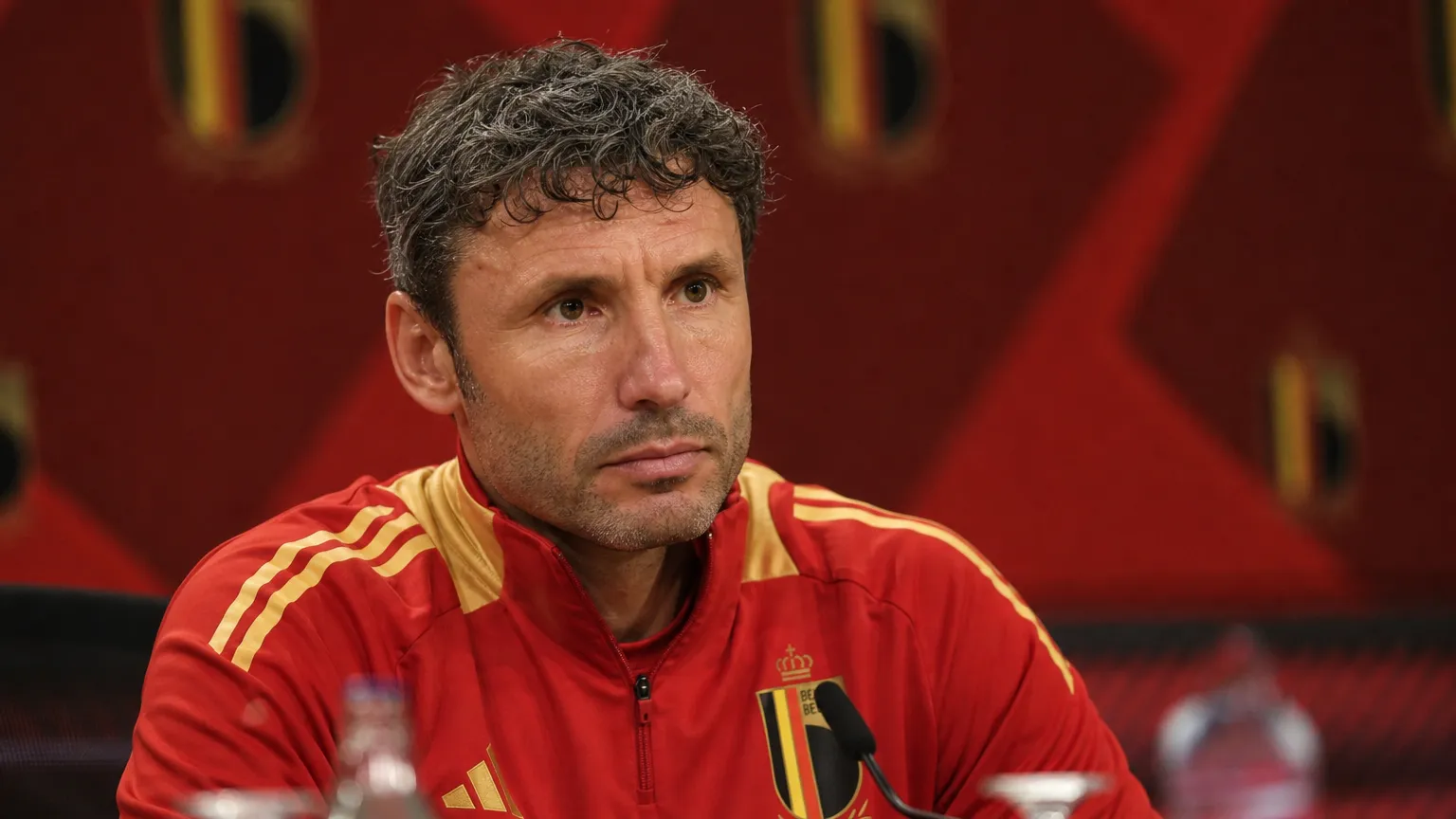 Mark van Bommel krijgt bij de Rode Duivels meteen enkele gevoelige keuzes op tafel.