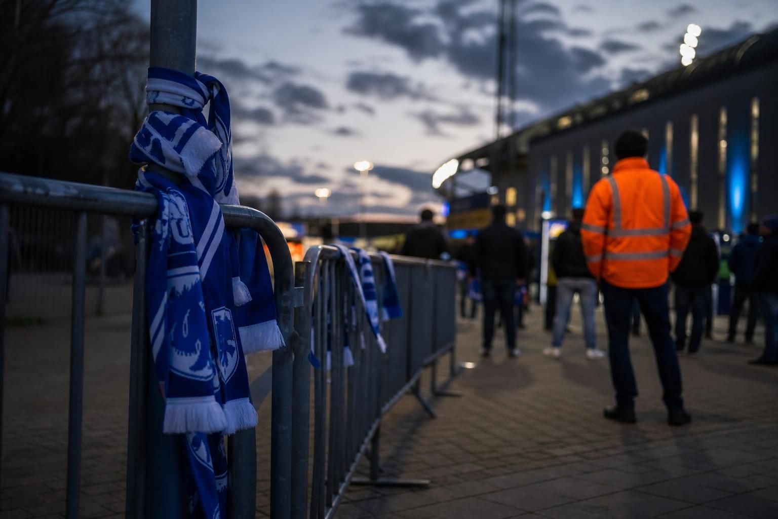 Sfeerbeeld rond KRC Genk tijdens de transferonzekerheid over Konstantinos Karetsas