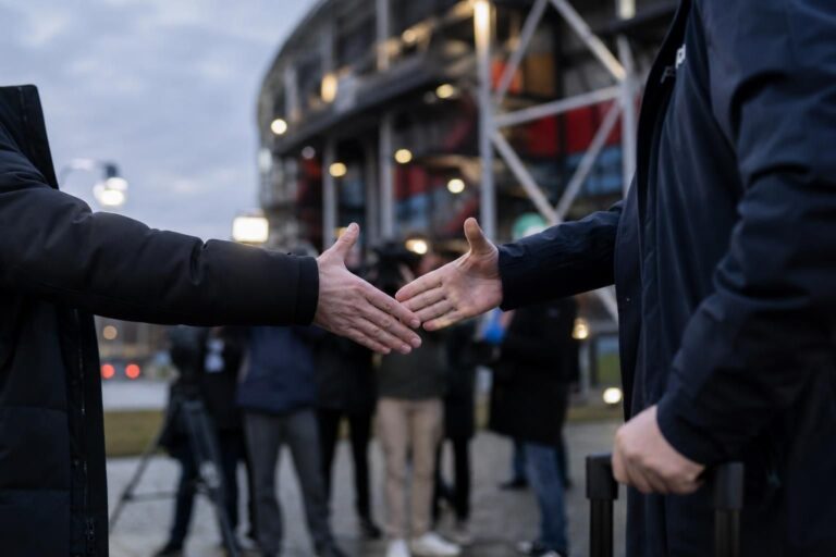 Transfercontext rond Feyenoord en Leo Sauer bij De Kuip
