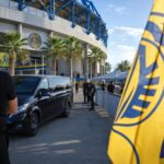 Sfeervolle transfercontext rond AEL Limassol op Cyprus zonder herkenbare gezichten