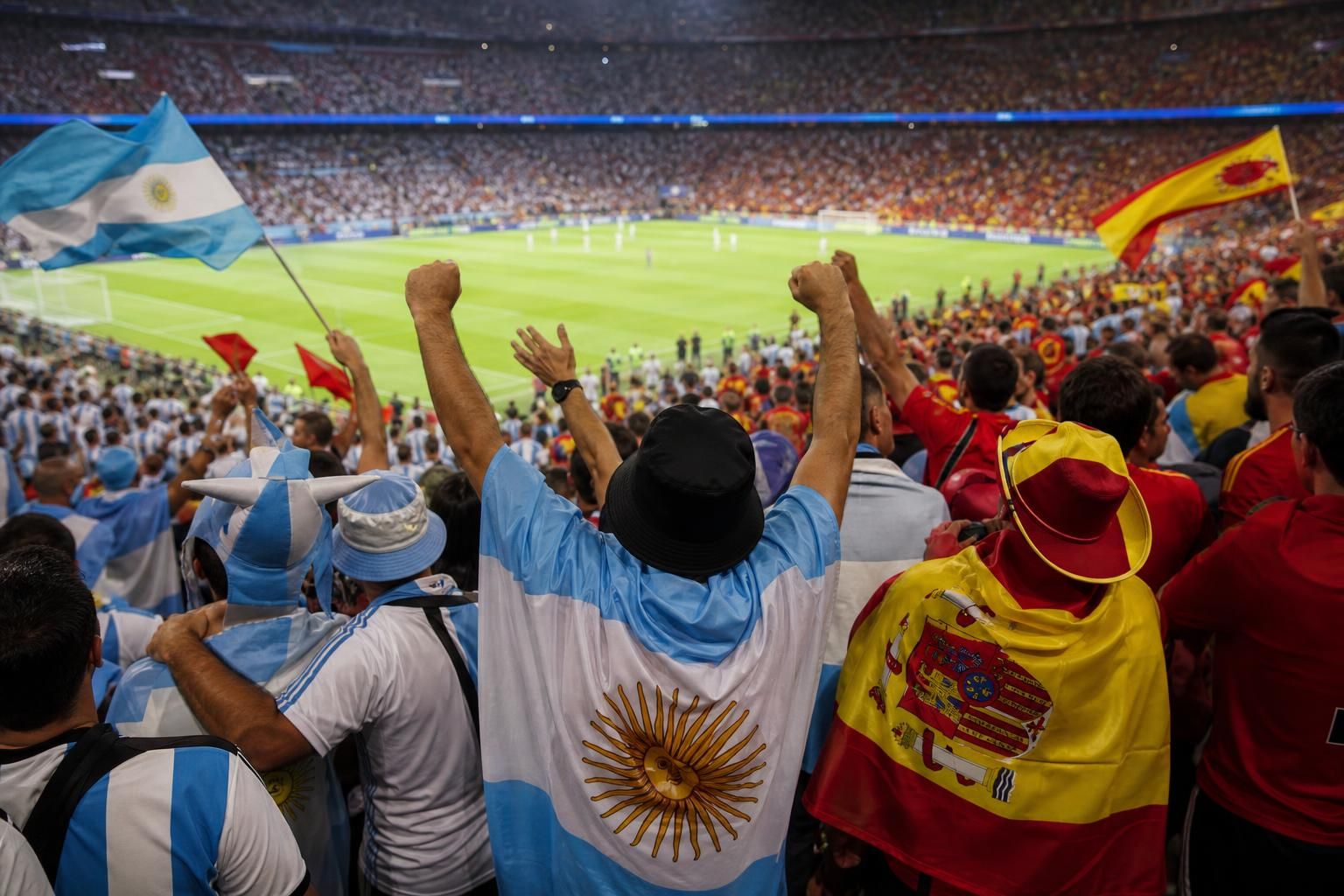 Supporterssfeer rond de WK-finale tussen Argentinië en Spanje