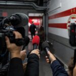 Sfeerbeeld bij een gespannen voetbalinterview over PSV en Mark van Bommel