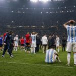 Gespannen sfeer na de WK-finale tussen Spanje en Argentinië zonder herkenbare gezichten