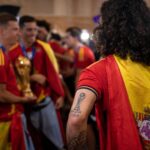 Spaanse WK-sfeer na de wereldtitel rond de tattoo-belofte van Marc Cucurella