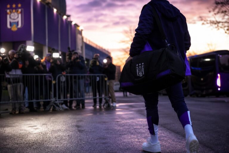 Transfercontext rond RSC Anderlecht en Nathan De Cat zonder herkenbare gezichten