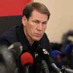 Rudi Garcia tijdens een gespannen persmoment rond de Rode Duivels