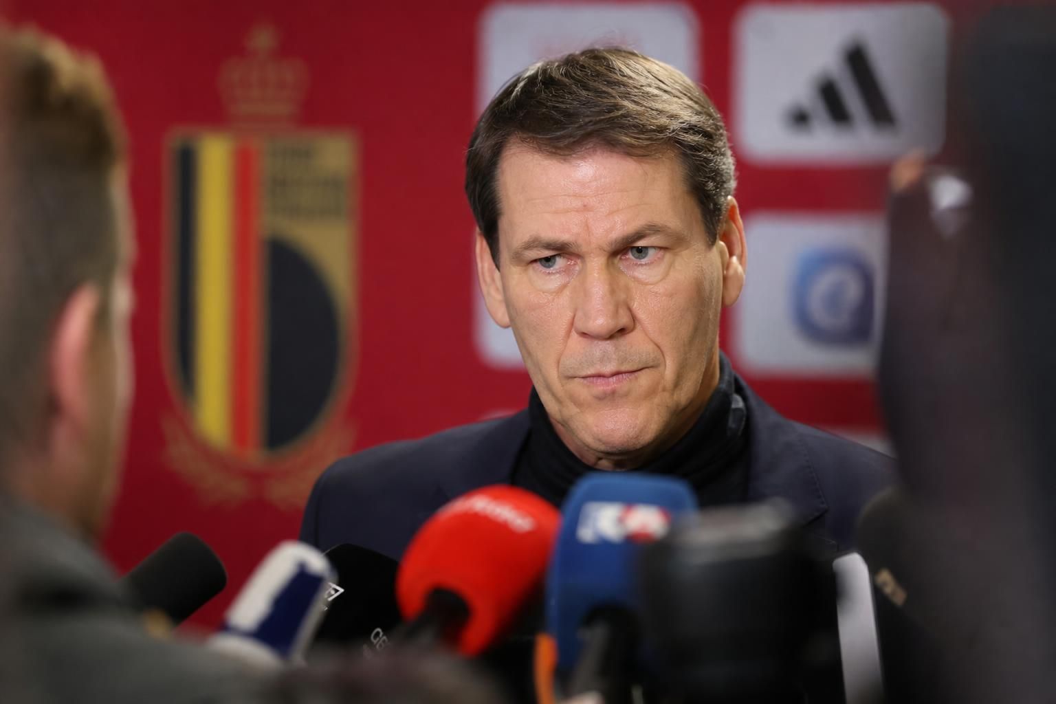Rudi Garcia tijdens een gespannen persmoment bij de Rode Duivels