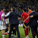 Opstootjes na de WK-finale tussen Argentinië en Spanje onder felle stadionlichten