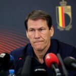 Rudi Garcia tijdens een gespannen persmoment rond de Rode Duivels