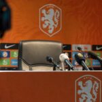 Perscontext rond de zoektocht van Oranje naar een nieuwe bondscoach