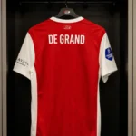 Het nieuwe AZ-shirt van Sam de Grand na zijn vertrek bij Lommel SK