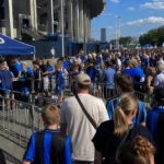 Supporters van Club Brugge tijdens een drukke fandag rond Jan Breydel