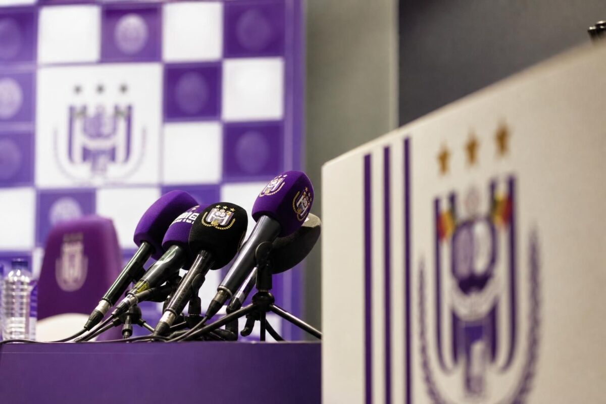 Selectiedruk bij RSC Anderlecht voor de Europese verplaatsing naar Hammarby