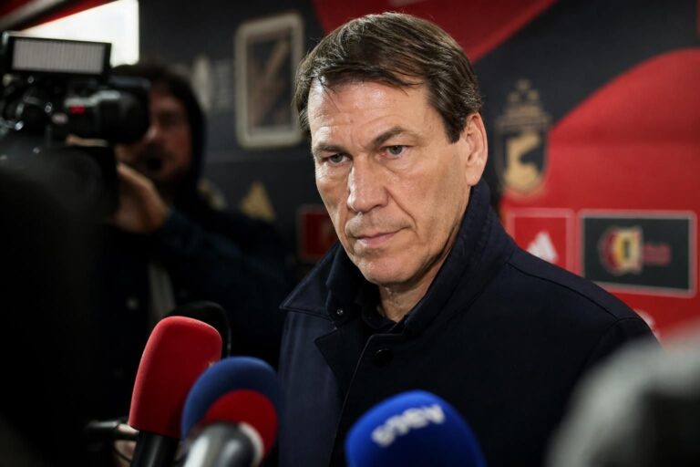 Rudi Garcia in een perscontext rond zijn periode bij de Rode Duivels