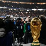 Gespannen WK-finalesfeer in een stadion na kritiek op het toernooi
