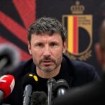 Mark van Bommel in een perscontext rond de Rode Duivels