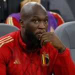 Romelu Lukaku op de bank bij de Rode Duivels tijdens een gespannen interlandmoment