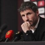 Mark van Bommel in een gespannen perscontext rond de Rode Duivels