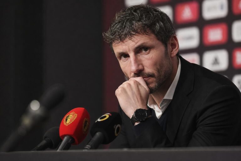 Mark van Bommel in een gespannen perscontext rond de Rode Duivels