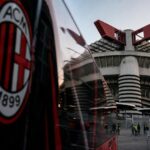 Sfeerbeeld van San Siro rond de toekomst van Koni De Winter bij AC Milan