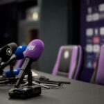 Persmoment in aanloop naar RSC Anderlecht tegen Hammarby