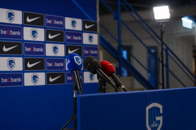 Tense persmoment rond KRC Genk na de zware oefennederlaag tegen AZ