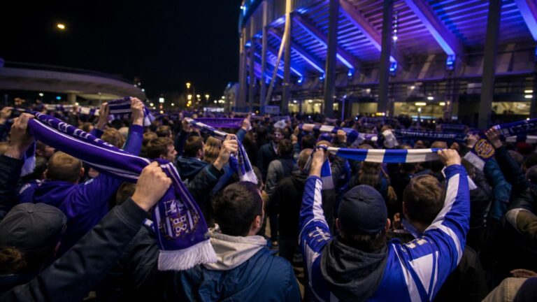 Supporters beleven een Europese voetbalavond rond Anderlecht en KAA Gent