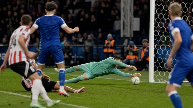 KAA Gent moest in Europa tevreden zijn met een 0-0 tegen LNZ Cherkasy na een avond vol spanning.