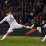 Anderlecht-verdedigers in een gespannen Europese wedstrijdsfeer zonder herkenbare gezichten