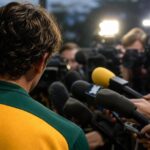 Gespannen persmoment rond Australisch voetbal na een positieve cocaïnetest