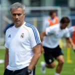 José Mourinho tijdens een training van Real Madrid.