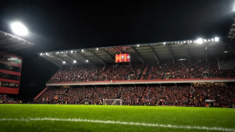 Sclessin in Luik tijdens een sfeervolle interlandavond van de Rode Duivels
