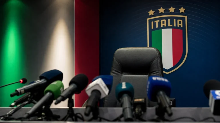 Perscontext rond Italië en de mogelijke aanstelling van Andrea Pirlo als bondscoach