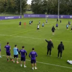 Spelers van RSC Anderlecht tijdens een verdeelde groepstraining