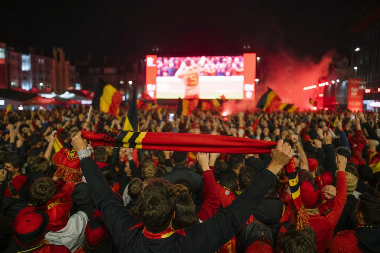 Belgische supporters van de Rode Duivels vieren tijdens het WK zonder herkenbare gezichten