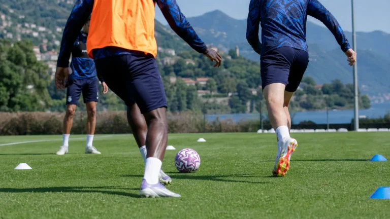 Trainingscontext rond een mogelijke contractkans voor Takehiro Tomiyasu bij Crystal Palace