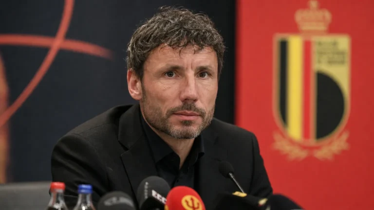 Mark van Bommel in perscontext als bondscoach van de Rode Duivels