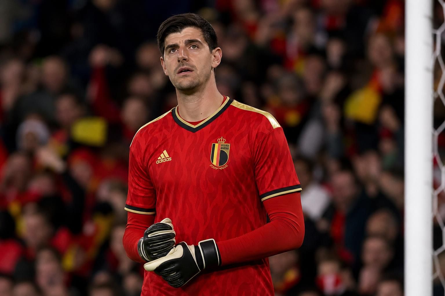 Thibaut Courtois in actie voor de Rode Duivels tijdens een gespannen WK-moment