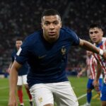 Kylian Mbappé tijdens een gespannen WK-wedstrijd van Frankrijk tegen Paraguay
