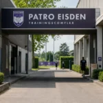 Clubgebouw van Patro Eisden tijdens een actieve trainingsdag