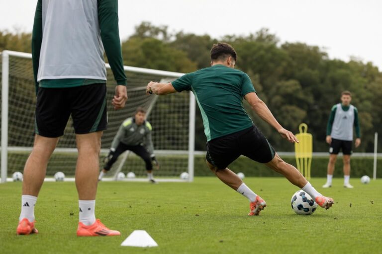 Trainingssfeer bij Panathinaikos tijdens een voorbereiding in Nederland