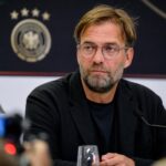 Jürgen Klopp in een perscontext rond de Duitse nationale ploeg