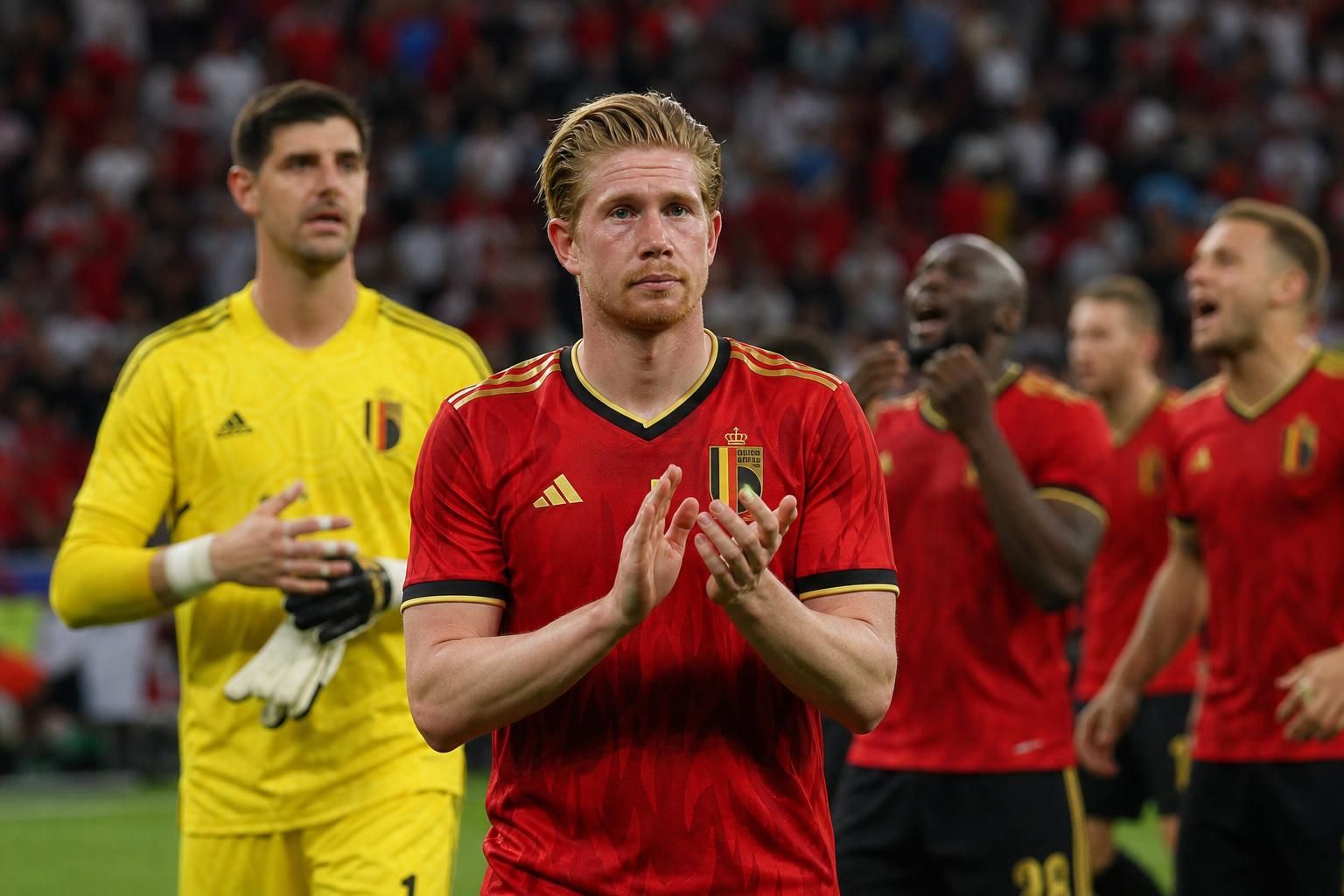 Kevin De Bruyne in een gespannen Rode Duivels-sfeer tijdens een WK-wedstrijd