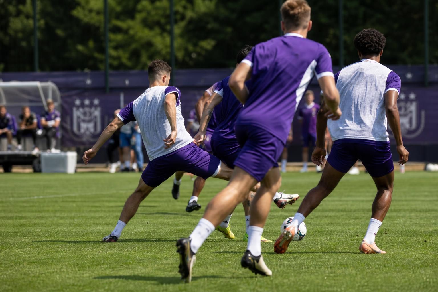 Anderlecht tijdens een intense oefenwedstrijd onder Vitor Bruno